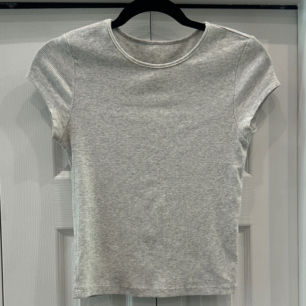 American Eagle Outfitters Light Gray Short Sleeve Tee